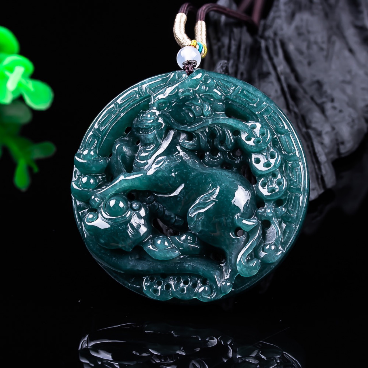 Burmese Jadeite Dragon Pendant - Women Accessories For Gift 评论和价格