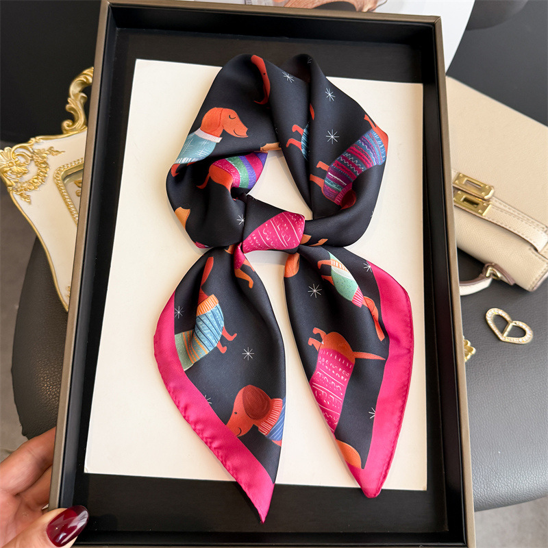 Fashion Wiener Dog Print Banda - Silk Scarf Square 评论和价格