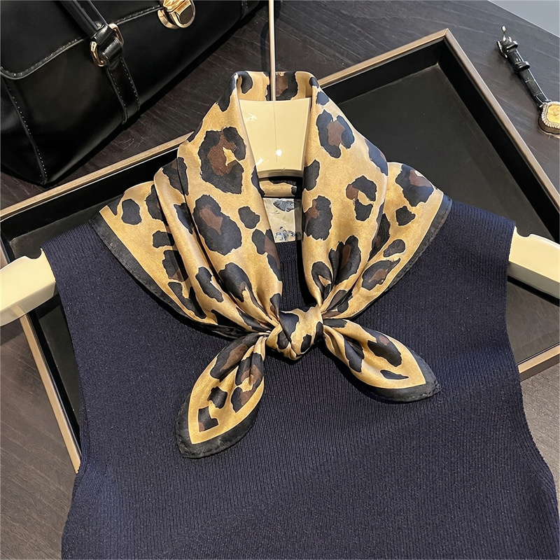 100% Silk Square Scarf Leopard - Silk Scarf Square 评论和价格