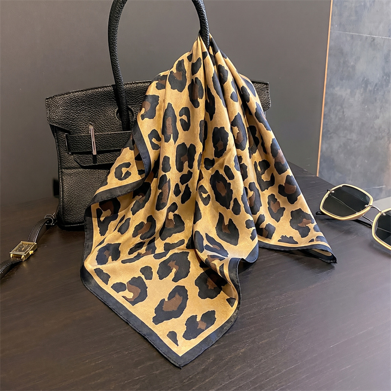 100% Silk Square Scarf Leopard - Silk Scarf Square 评论和价格